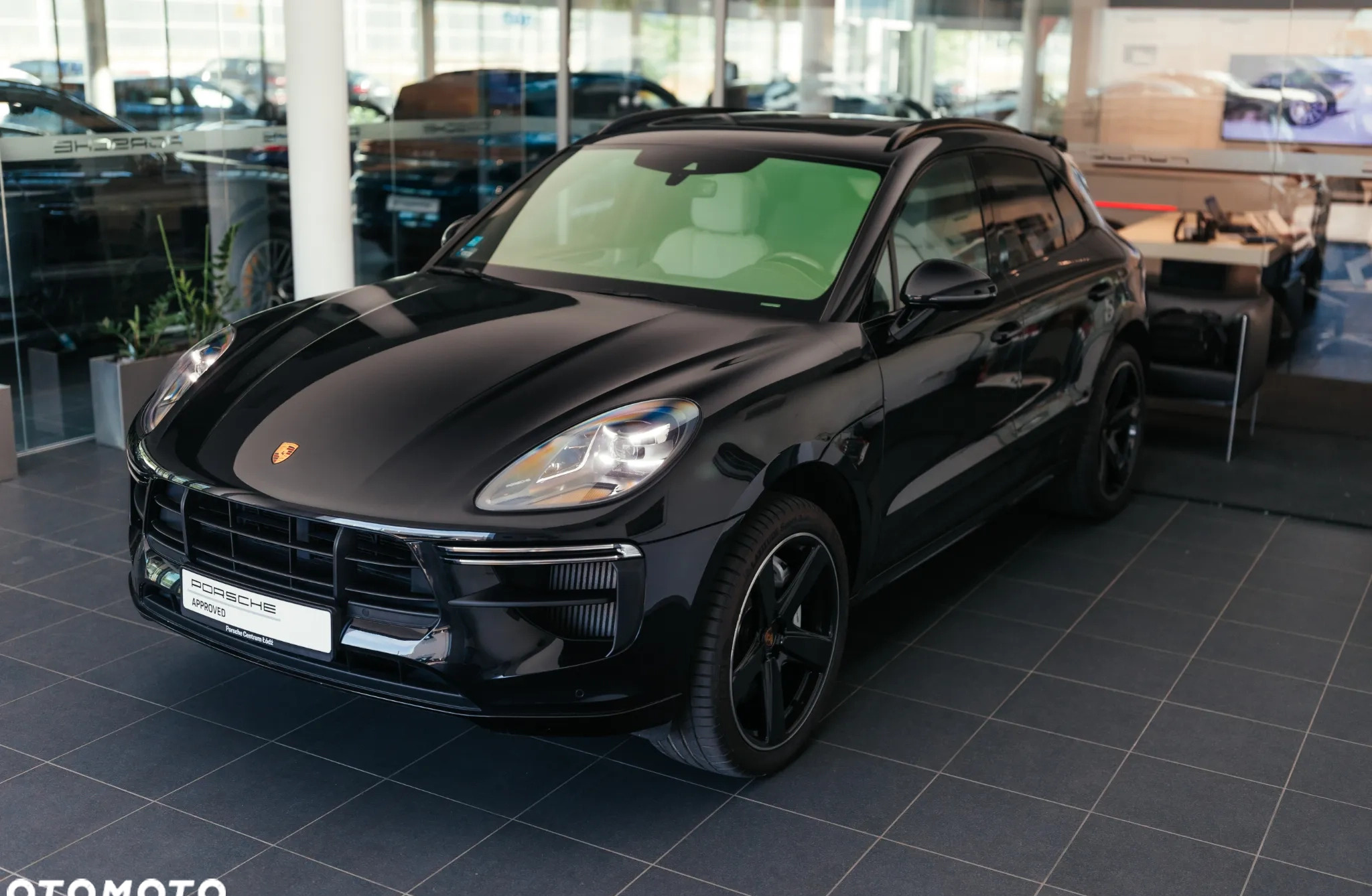 Porsche Macan cena 349900 przebieg: 46200, rok produkcji 2019 z Dąbie małe 562